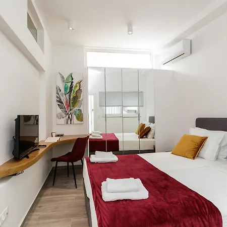 Kristin's Maisonette - Roof Terrace & Sauna *