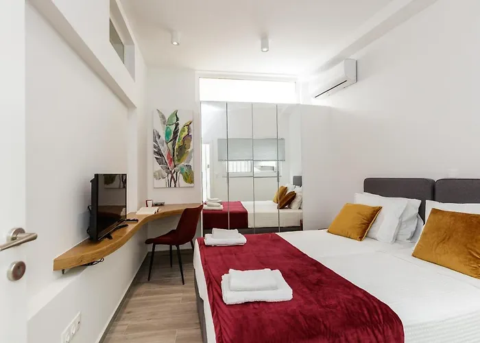 Kristin's Maisonette - Roof Terrace & Sauna *