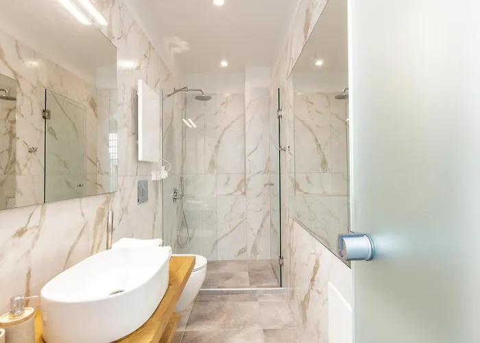 Holiday home Kristin's Maisonette - Roof Terrace & Sauna *