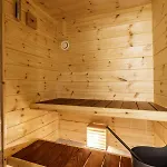 Kristin's Maisonette - Roof Terrace & Sauna * 레팀노
