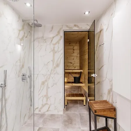 Kristin's Maisonette - Roof Terrace & Sauna