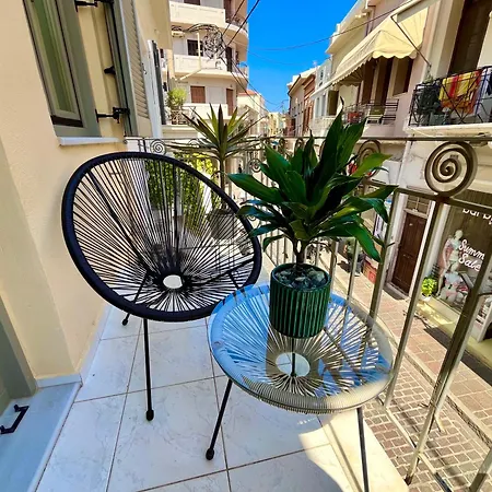 Kristin's Maisonette - Roof Terrace & Sauna 펜션
