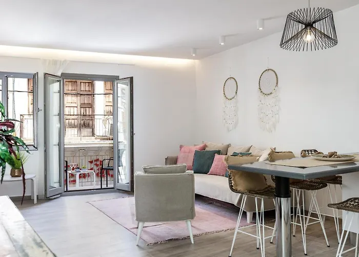 Kristin's Maisonette - Roof Terrace & Sauna Tatil Evi Resmo