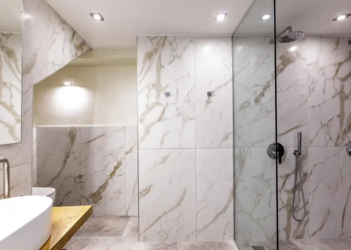 Kristin's Maisonette - Roof Terrace & Sauna Resmo