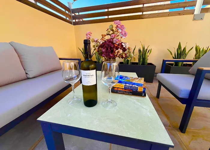 Kristin's Maisonette - Roof Terrace & Sauna Tatil Evi Resmo